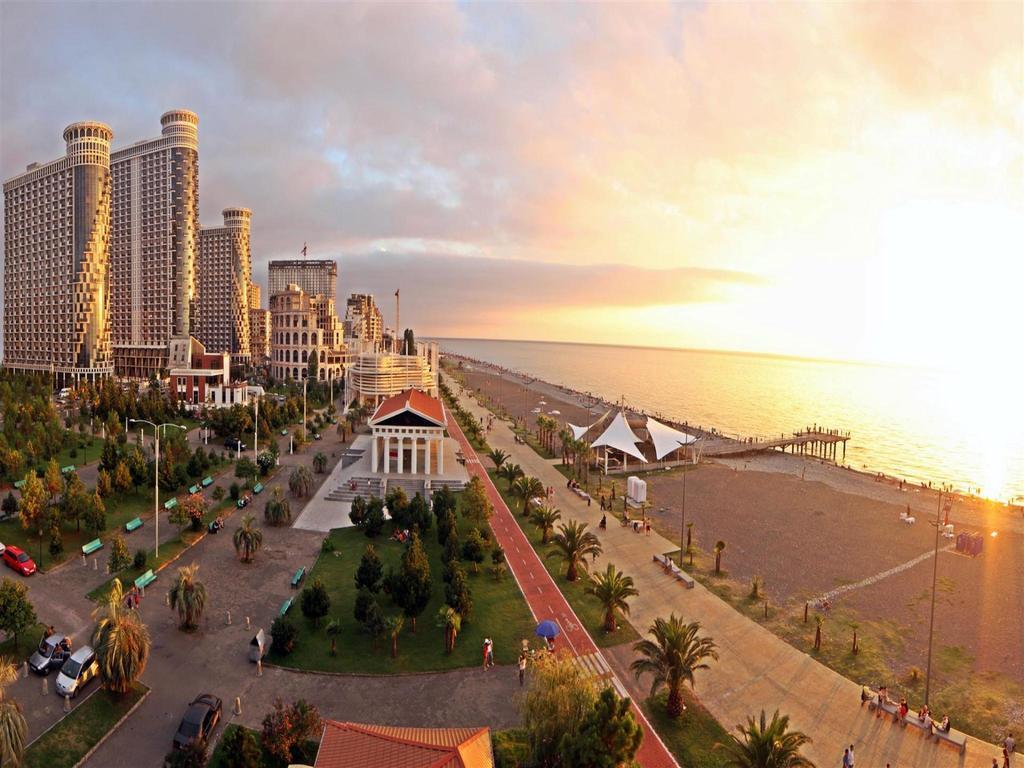 Mar Nero Vandrarhem Batumi Exteriör bild