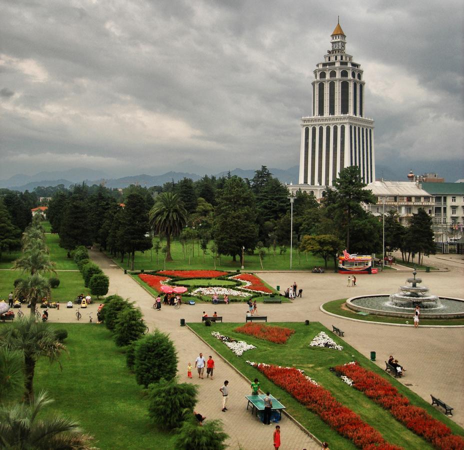 Mar Nero Vandrarhem Batumi Exteriör bild