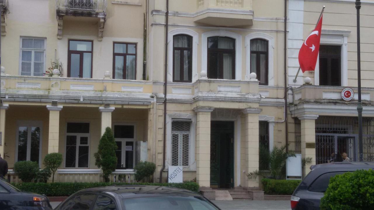 Mar Nero Vandrarhem Batumi Exteriör bild