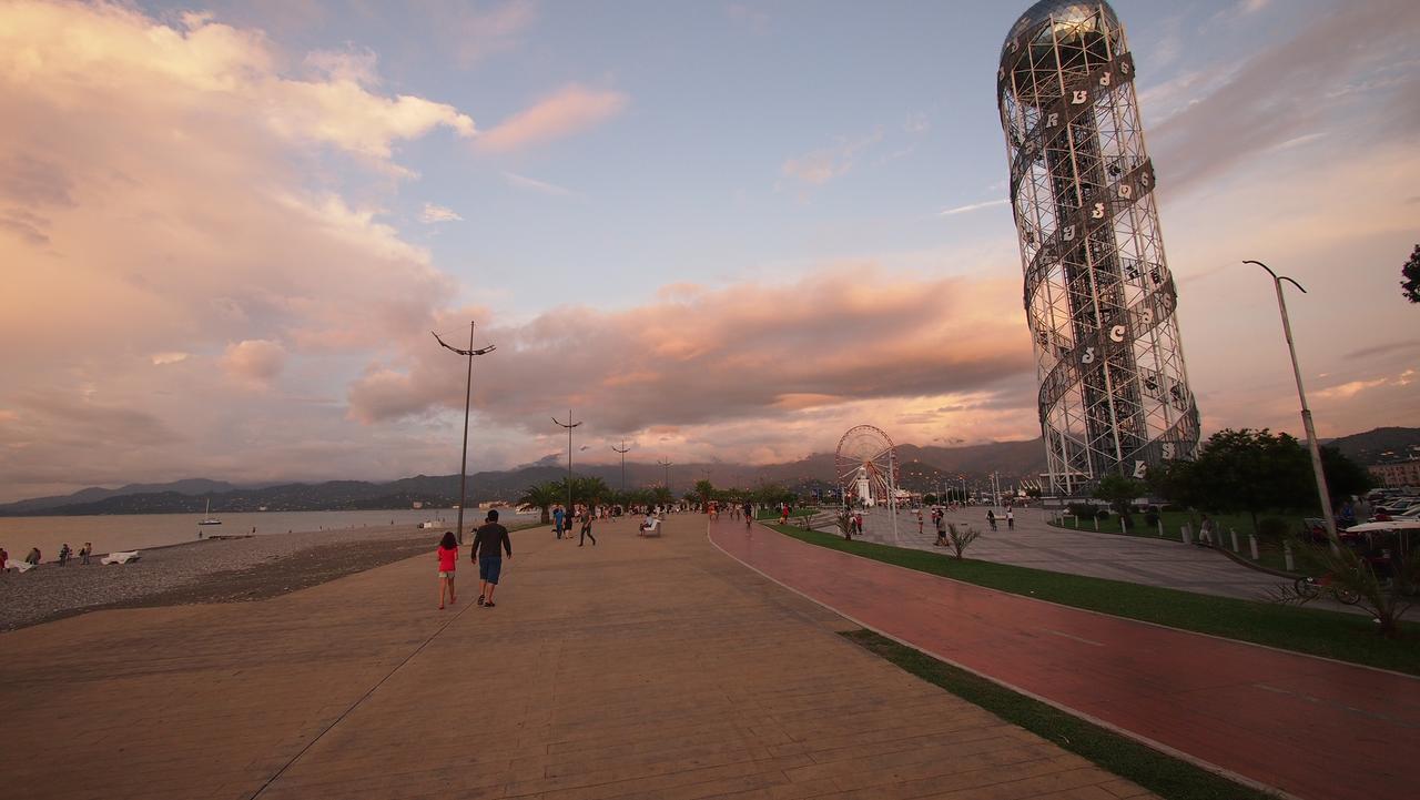 Mar Nero Vandrarhem Batumi Exteriör bild
