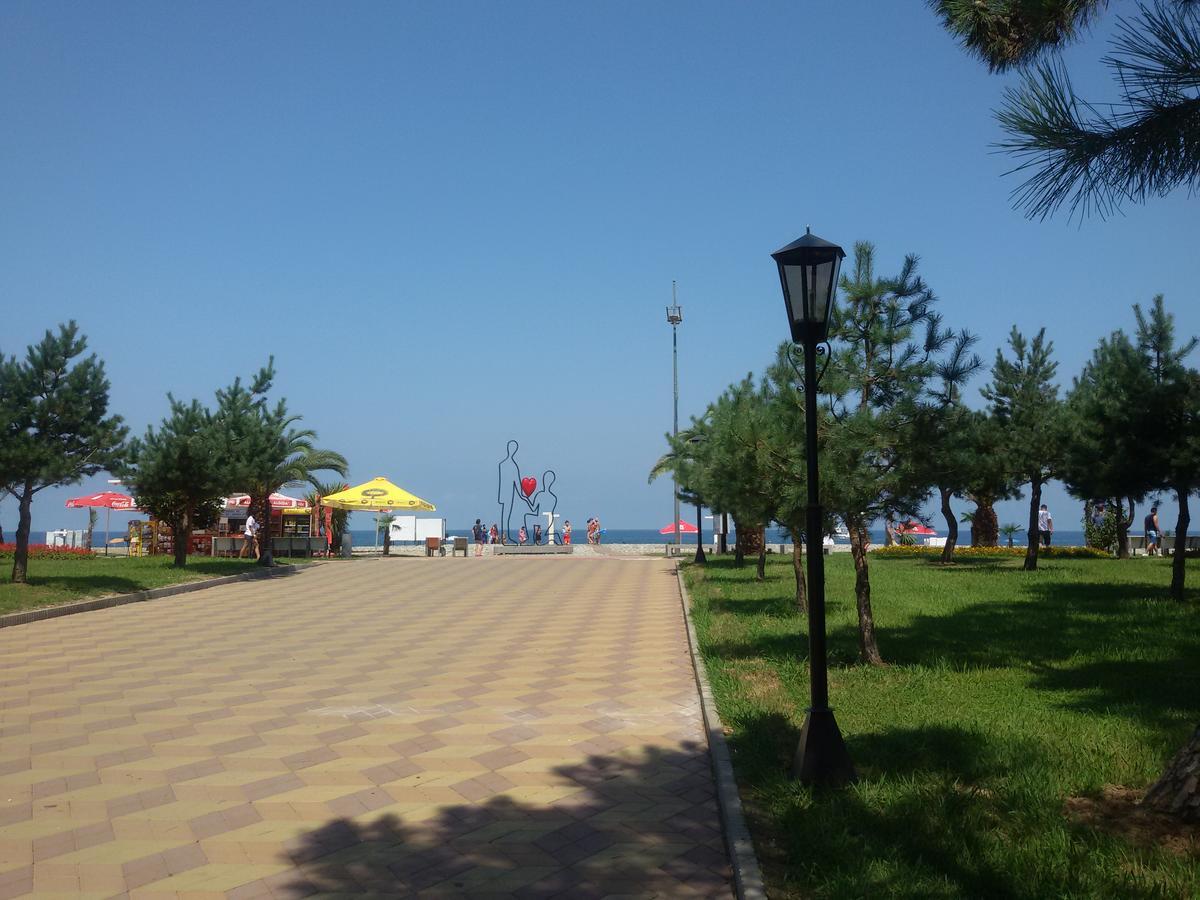 Mar Nero Vandrarhem Batumi Exteriör bild